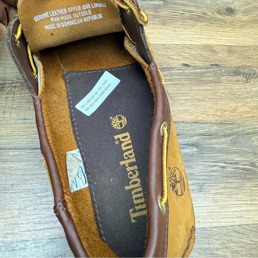 Timberland Men's 10.5 size Tan and Brown Boat Shoes